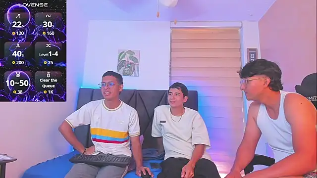 Snapshot of StellayDrake chatting on February 25, 2026, 1:44 pm StellayDrake online show from February 25, 2026, 1:44 pm