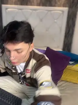 Samu Hott online show from March 28, 2026, 8:43 pm