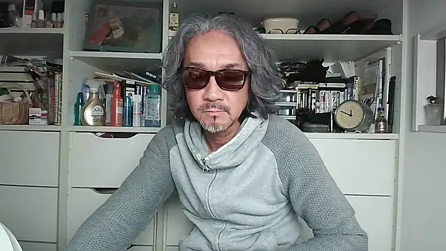 MtaS1 online show from April 13, 2026, 2:43 pm