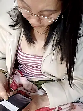 Snapshot of miko_nyan2006 chatting on February 6, 2026, 1:07 pm miko nyan2006 online show from February 6, 2026, 1:07 pm