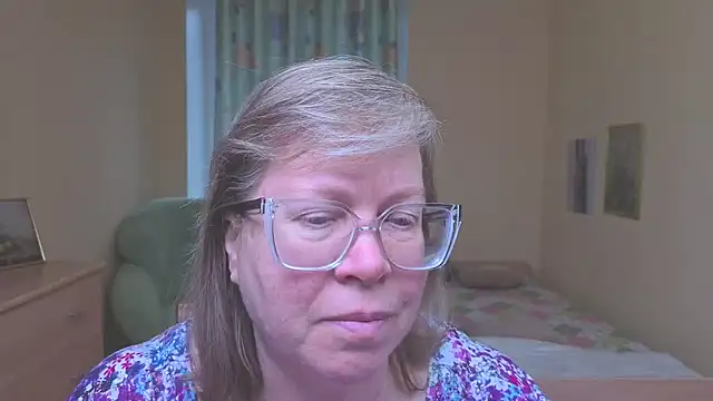 Emma Eclipsee online show from April 5, 2026, 12:23 pm