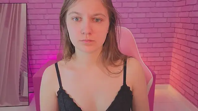 AriaMidnight online show from February 10, 2026, 1:04 am