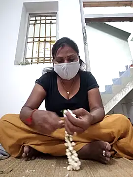 Tamil Hot Nisha online show from February 25, 2026, 5:13 pm