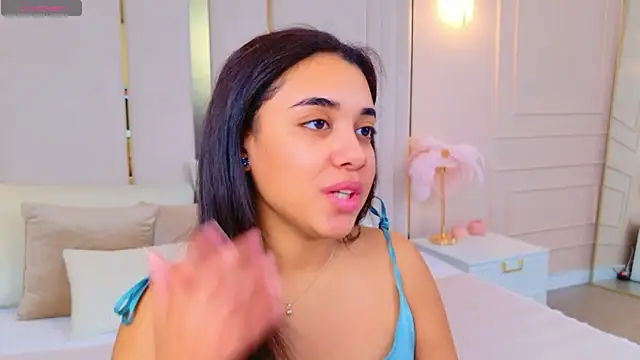 Luna Cortier online show from March 3, 2026, 5:36 am