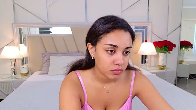 Snapshot of Luna_Cortier chatting on June 22, 2026, 5:15 am Luna Cortier online show from June 22, 2026, 5:15 am