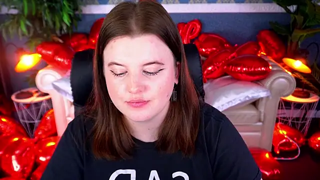 KristiFoxy online show from February 19, 2026, 7:22 pm