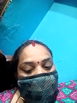 06Rozi online show from March 4, 2026, 3:09 pm