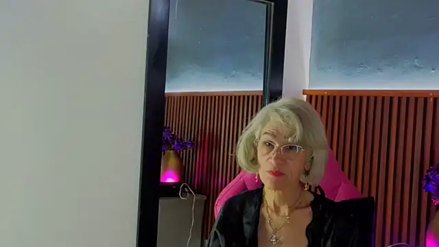 Snapshot of miss_monserrate01 chatting on May 29, 2026, 2:12 pm miss monserrate01 online show from May 29, 2026, 2:12 pm