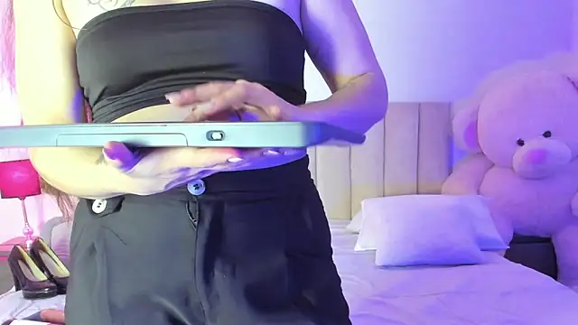 AmberRaiden online show from February 19, 2026, 3:36 am