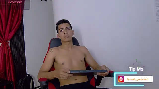 Snapshot of Noah_Greenhartt chatting on February 7, 2026, 7:55 pm Noah Greenhartt online show from February 7, 2026, 7:55 pm