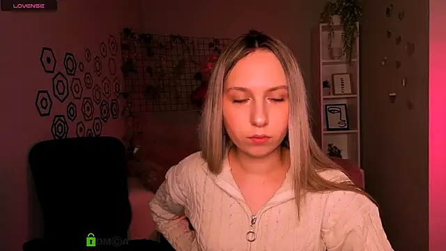 tiffani murr online show from February 25, 2026, 8:08 pm