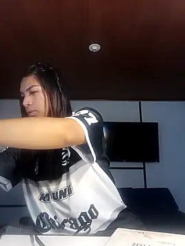 Snapshot of MeelFox chatting on February 24, 2026, 12:17 pm MeelFox online show from February 24, 2026, 12:17 pm