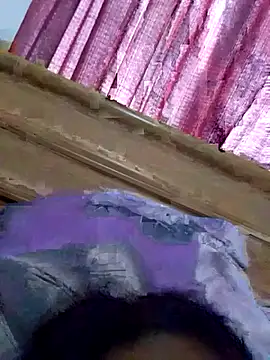 Snapshot of loveofpetitegirls34 chatting on February 12, 2026, 2:06 pm loveofpetitegirls34 online show from February 12, 2026, 2:06 pm