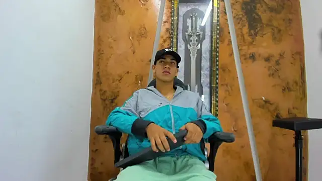 Snapshot of David_Bigcock20 chatting on February 11, 2026, 8:20 pm David Bigcock20 online show from February 11, 2026, 8:20 pm