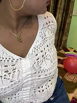 Snapshot of LIZNA_0 chatting on February 13, 2026, 5:13 pm LIZNA 0 online show from February 13, 2026, 5:13 pm