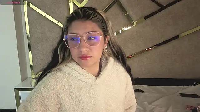 Dahiana Dmour  online show from March 12, 2026, 12:42 pm