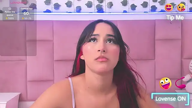 Snapshot of LeslieCute69 chatting on February 27, 2026, 7:35 pm LeslieCute69 online show from February 27, 2026, 7:35 pm