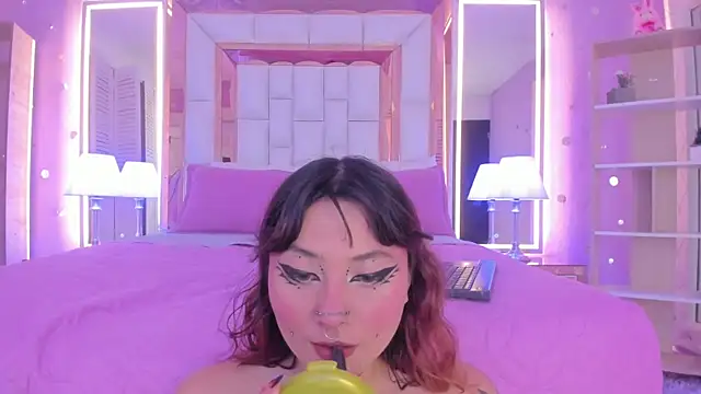 Snapshot of Goldentemptation_ chatting on July 9, 2026, 8:08 pm Goldentemptation online show from July 9, 2026, 8:08 pm