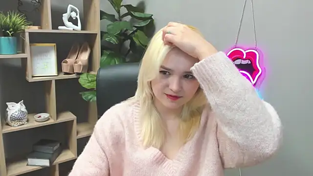 SweetLilyxo online show from March 26, 2026, 7:28 am