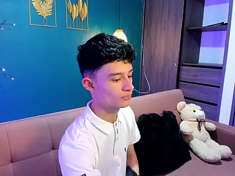 Patrick Howland  online show from February 13, 2026, 3:39 am