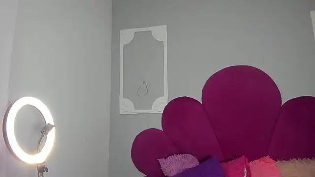 Snapshot of Raven_love chatting on July 21, 2026, 7:37 pm Raven love online show from July 21, 2026, 7:37 pm