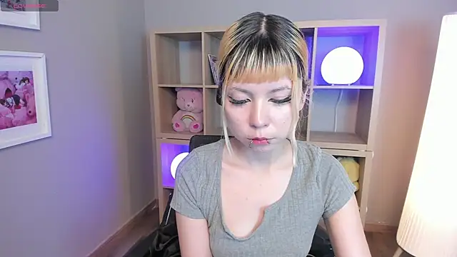 Laukyubey1 online show from April 15, 2026, 10:21 pm