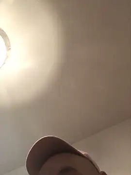 Snapshot of creativeX chatting on February 9, 2026, 7:12 pm creativeX online show from February 9, 2026, 7:12 pm