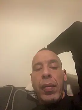 Snapshot of creativeX chatting on February 16, 2026, 9:24 pm creativeX online show from February 16, 2026, 9:24 pm