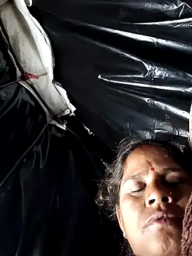 Hot kiran4 online show from February 17, 2026, 9:34 pm