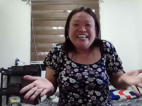 Snapshot of yummychubby29 chatting on February 3, 2026, 6:22 am yummychubby29 online show from February 3, 2026, 6:22 am