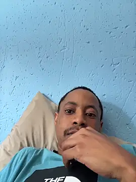 Snapshot of youngsterSA223 chatting on February 3, 2026, 9:03 am youngsterSA223 online show from February 3, 2026, 9:03 am