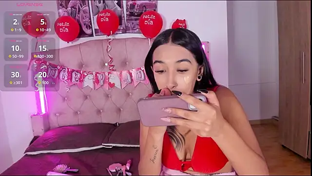 Snapshot of liittle__baby chatting on February 19, 2026, 11:51 am liittle baby online show from February 19, 2026, 11:51 am