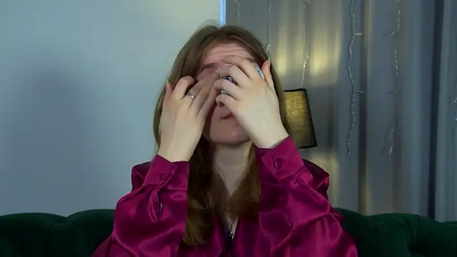 MilaMaelis online show from April 11, 2026, 6:32 am