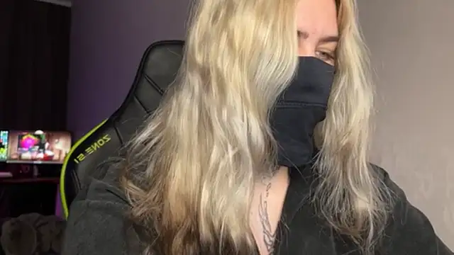 UnaXyling online show from February 8, 2026, 11:13 pm