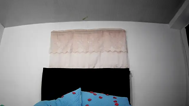 Snapshot of Valeryfox08 chatting on February 14, 2026, 3:01 pm Valeryfox08 online show from February 14, 2026, 3:01 pm