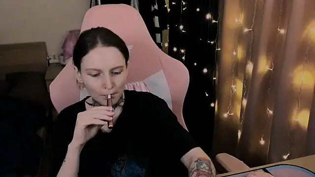 Onyxix online show from March 11, 2026, 6:35 pm