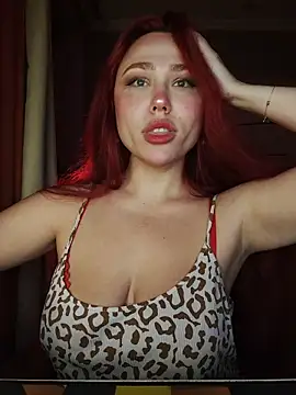 LolaaMint  online show from May 24, 2026, 3:23 pm