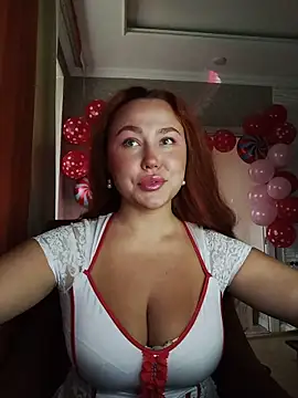 LolaaMint  online show from February 12, 2026, 10:15 am