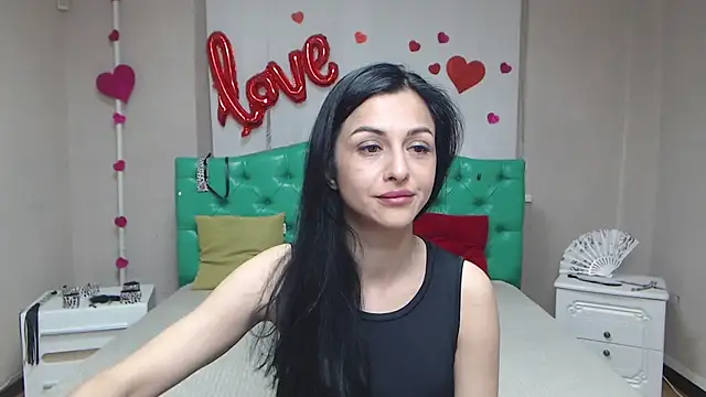 Snapshot of EvaClarkk chatting on April 10, 2026, 5:25 am EvaClarkk online show from April 10, 2026, 5:25 am