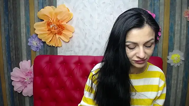 Snapshot of EvaClarkk chatting on April 15, 2026, 5:24 am EvaClarkk online show from April 15, 2026, 5:24 am