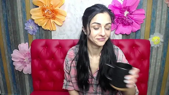 Snapshot of EvaClarkk chatting on April 6, 2026, 5:19 am EvaClarkk online show from April 6, 2026, 5:19 am