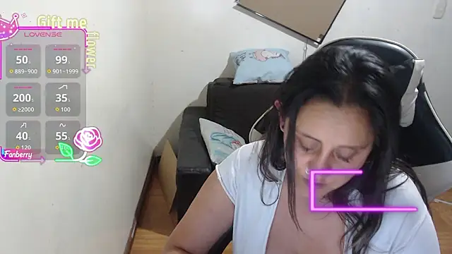 MeliisaRobers online show from March 3, 2026, 11:45 pm