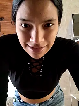 Julieta Parker online show from February 21, 2026, 3:36 pm