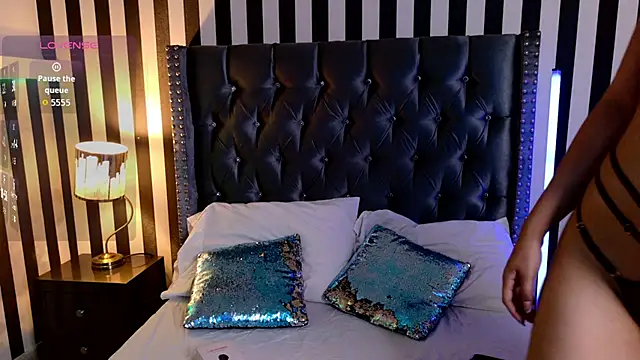 Snapshot of carosantoss chatting on February 23, 2026, 10:38 am carosantoss online show from February 23, 2026, 10:38 am