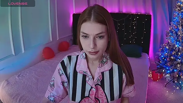 Snapshot of Alisa_Wood chatting on February 19, 2026, 3:20 pm Alisa Wood online show from February 19, 2026, 3:20 pm