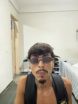 Snapshot of ActingSubunit chatting on April 1, 2026, 12:57 am ActingSubunit online show from April 1, 2026, 12:57 am