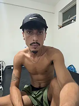 Snapshot of ActingSubunit chatting on March 13, 2026, 10:04 pm ActingSubunit online show from March 13, 2026, 10:04 pm