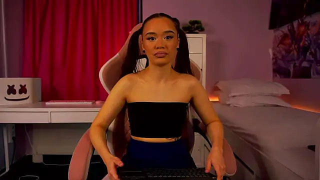 Snapshot of MistyReeds chatting on February 9, 2026, 5:27 am MistyReeds online show from February 9, 2026, 5:27 am