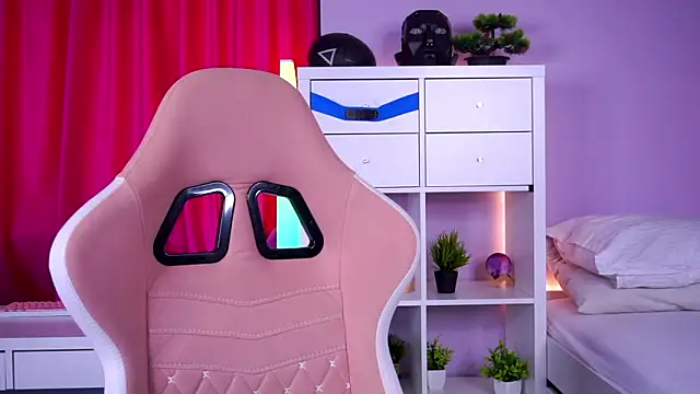 Snapshot of MistyReeds chatting on February 19, 2026, 5:59 am MistyReeds online show from February 19, 2026, 5:59 am