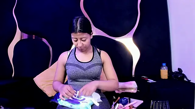 Vaneline2 online show from June 2, 2026, 2:28 pm